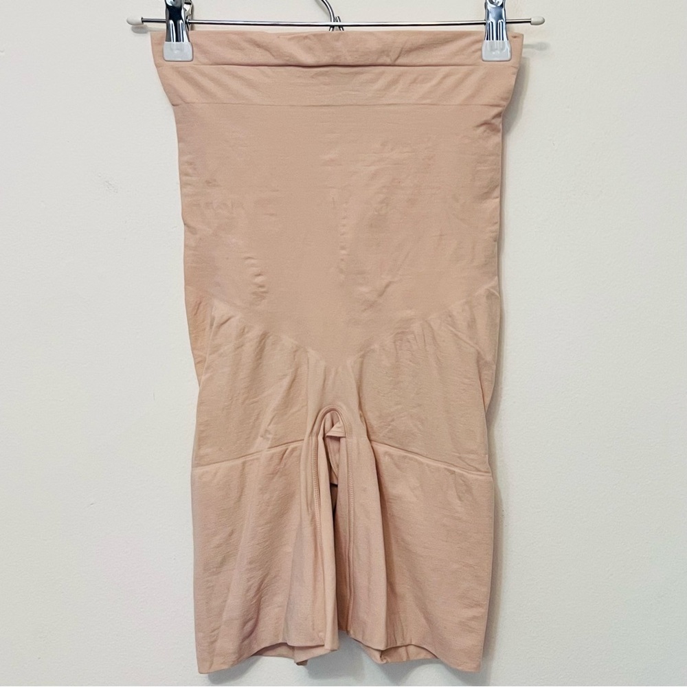 Spanx • XL • SPANXsculpt Seamless Power High Waisted Mid Thigh Short Nude Beige
